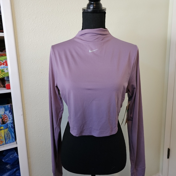 Nike Tops - NIKE Womens training crop top